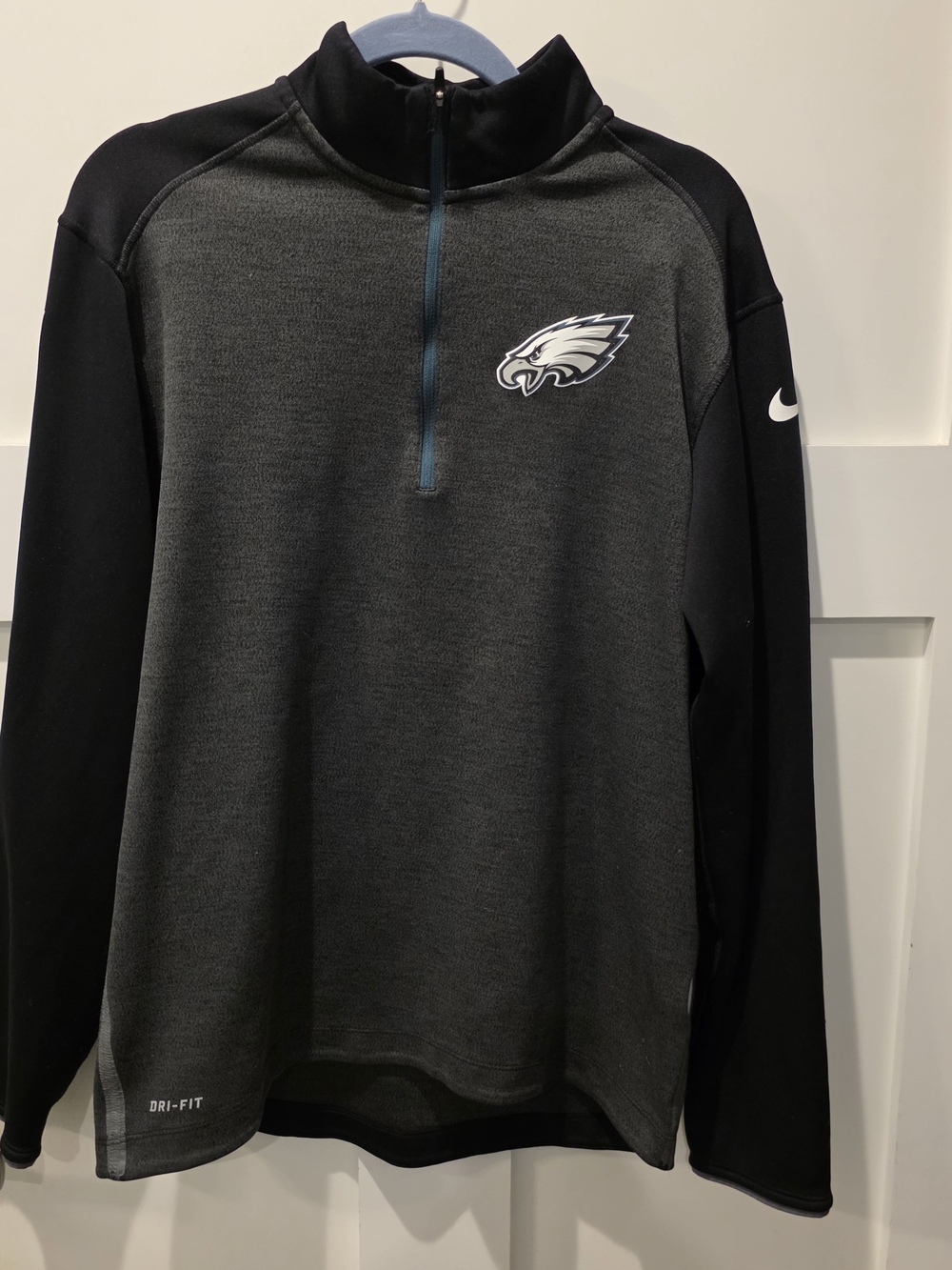 Nike Philadelphia Eagles Gray & Black Dri-FIT Quarter-Zip Pullover